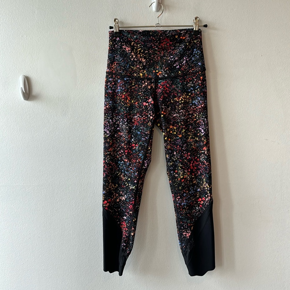 Lululemon size 4 Floral Cropped Leggings